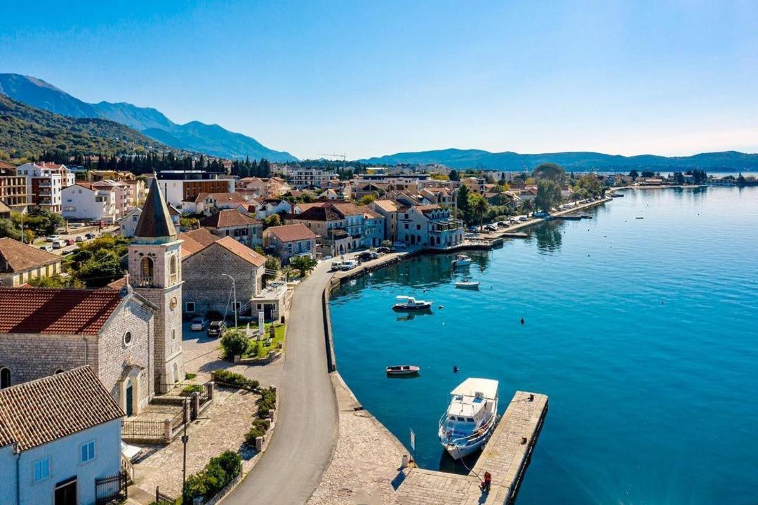 Guesthouse Giraffe Donja Lastva Exteriér fotografie